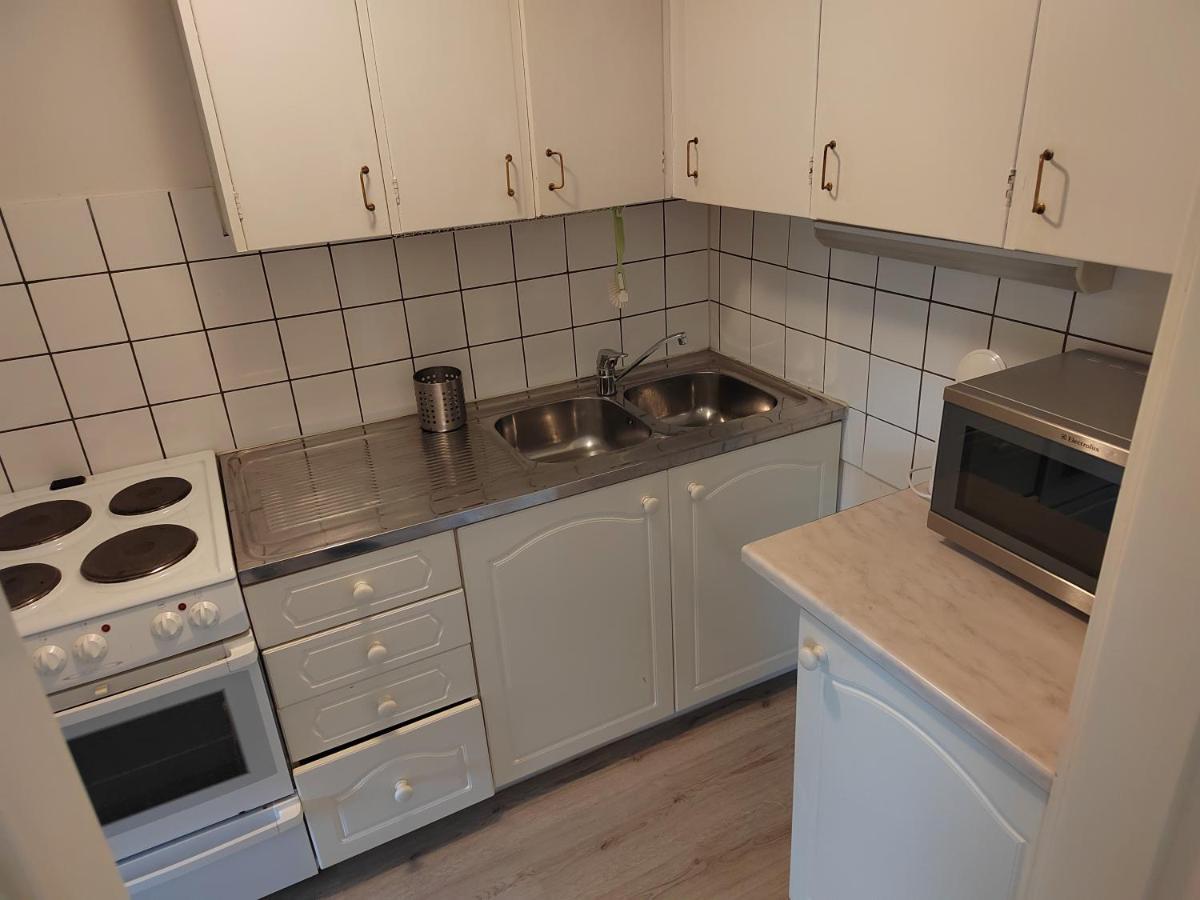 Kalle'S Unluxury Guest House Cl0Sed From 1St Of Feb 2025 Helsinky Pokoj fotografie